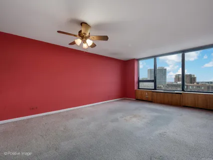 $175,000 | 3930 North Pine Grove Avenue, Unit 1410, Chicago, IL 60613