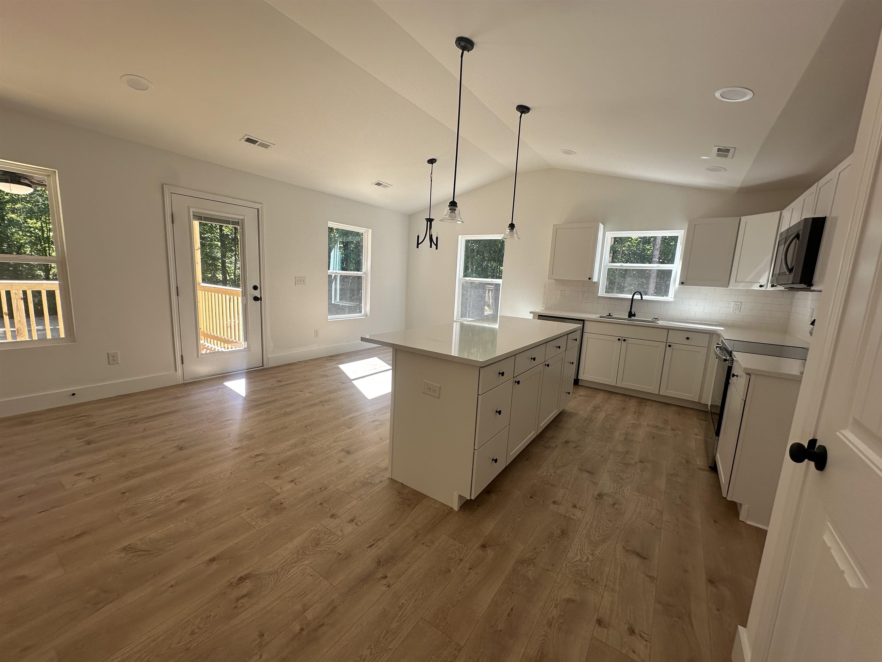 162 Frontier Drive Gaffney, SC 29341 - Photo 3 of 14