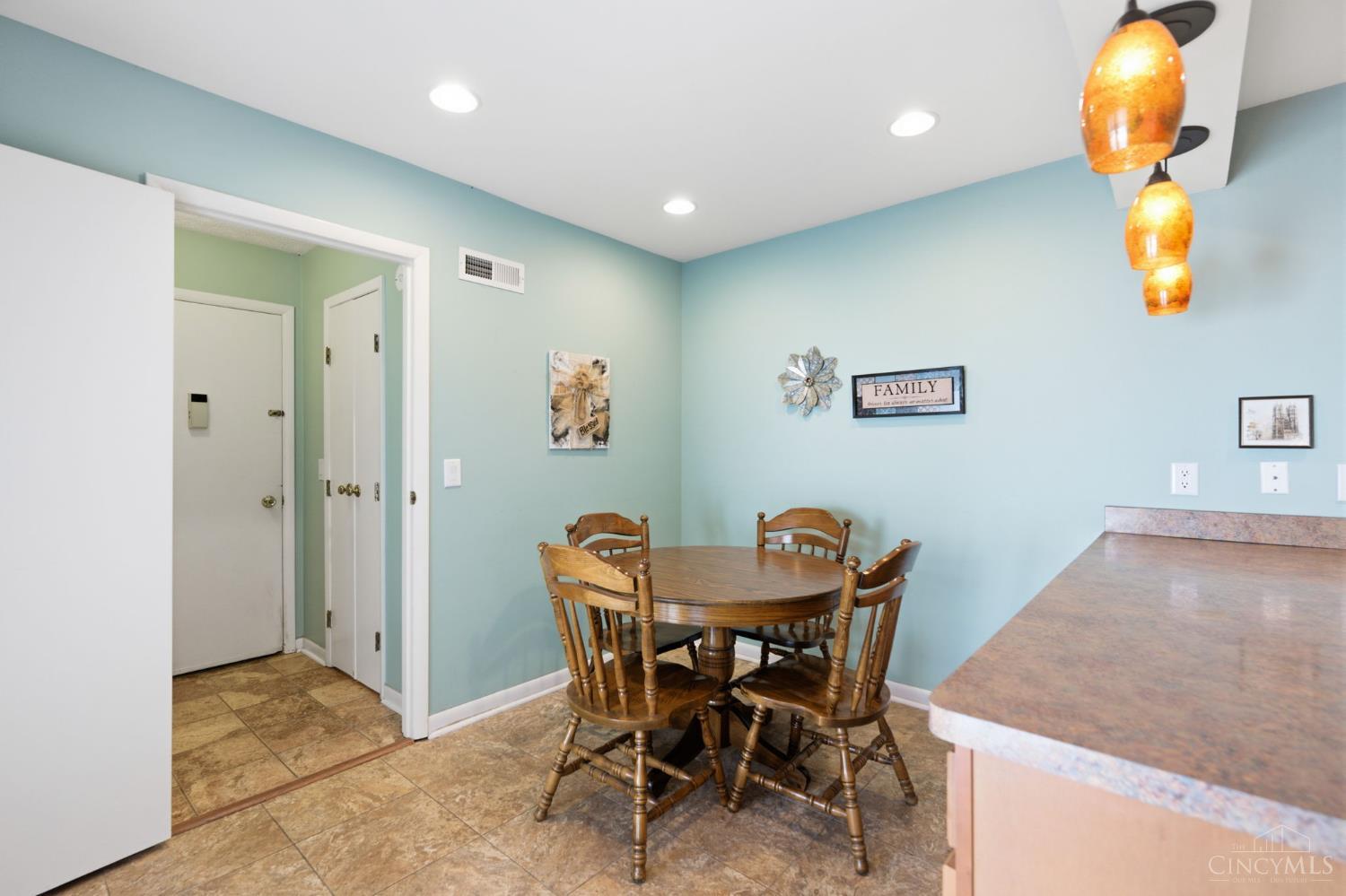 2 Boxwood Court Springdale, OH 45246 - Photo 20 of 53