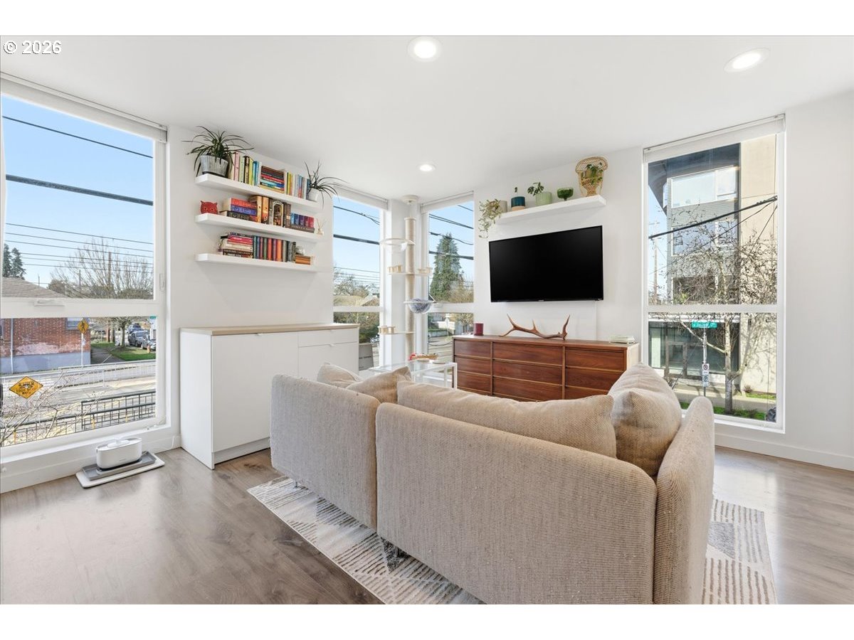 1480 North Jarrett Street, Unit 204 Portland, OR 97217 - Photo 5 of 25