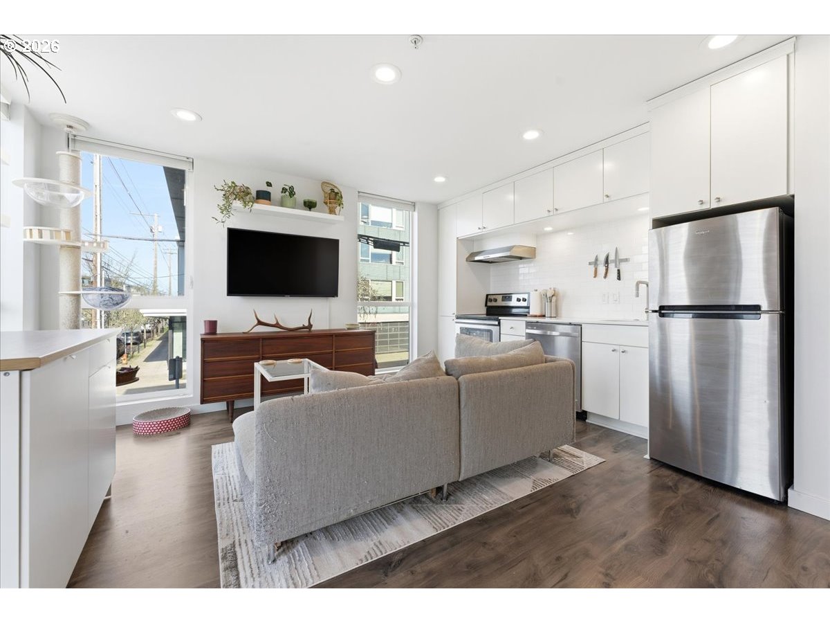 1480 North Jarrett Street, Unit 204 Portland, OR 97217 - Photo 9 of 25