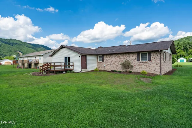 $275,000 | 157 Spring Street, Hampton, TN 37658