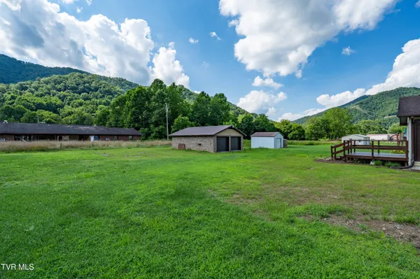 $275,000 | 157 Spring Street, Hampton, TN 37658