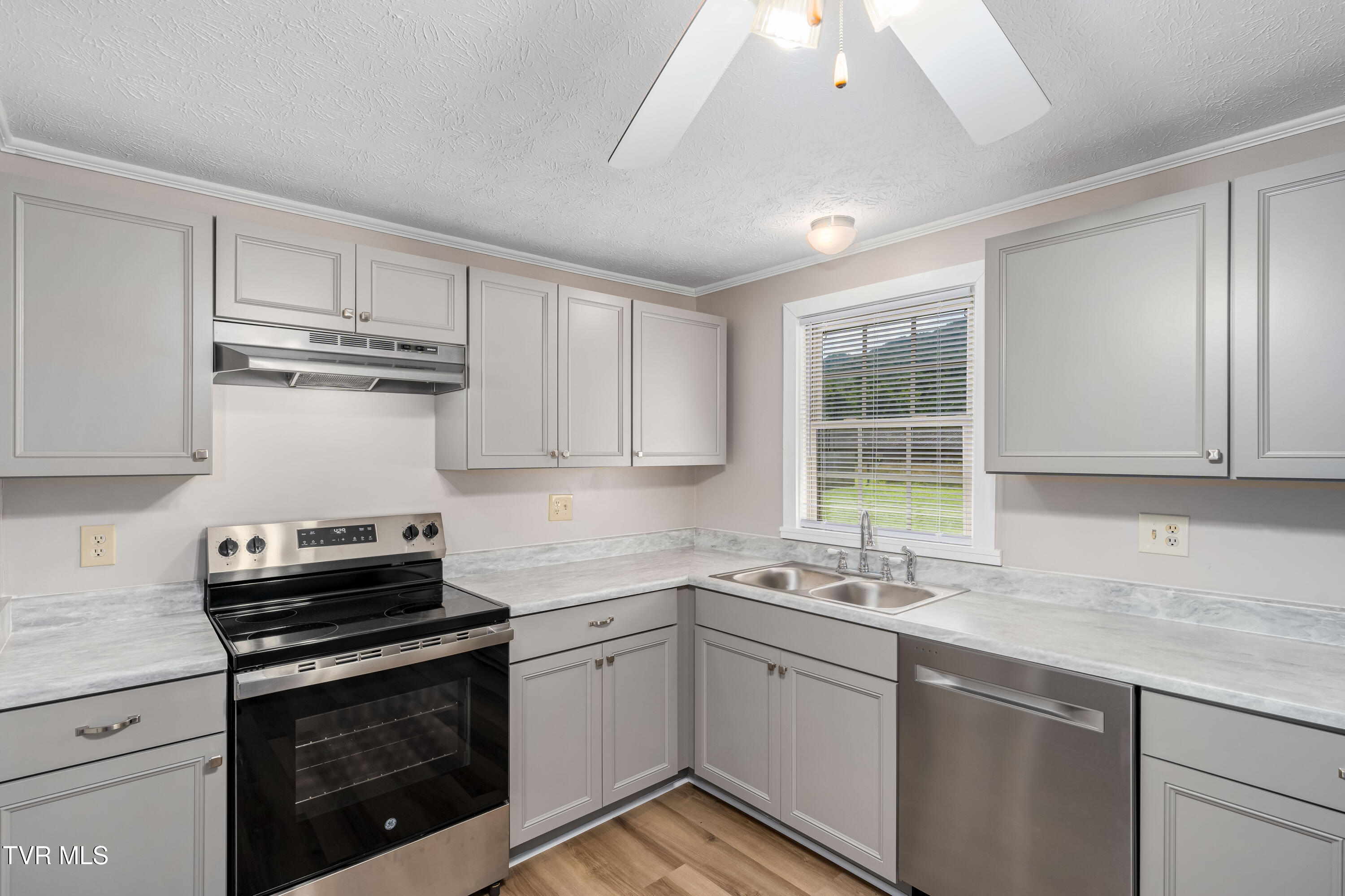 157 Spring Street Hampton, TN 37658 - Photo 26 of 44 157 Spring Street (26 of 43)