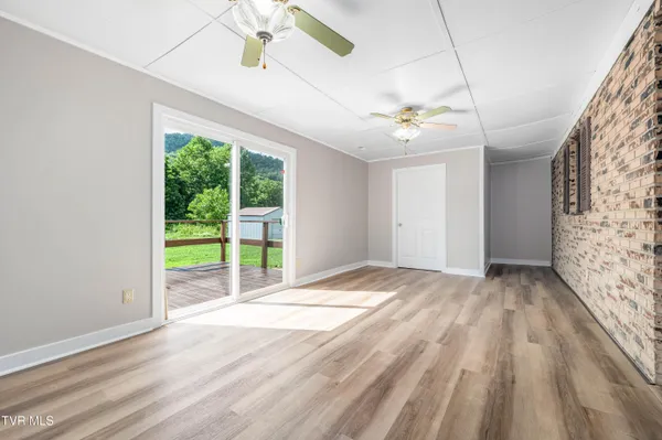 $275,000 | 157 Spring Street, Hampton, TN 37658