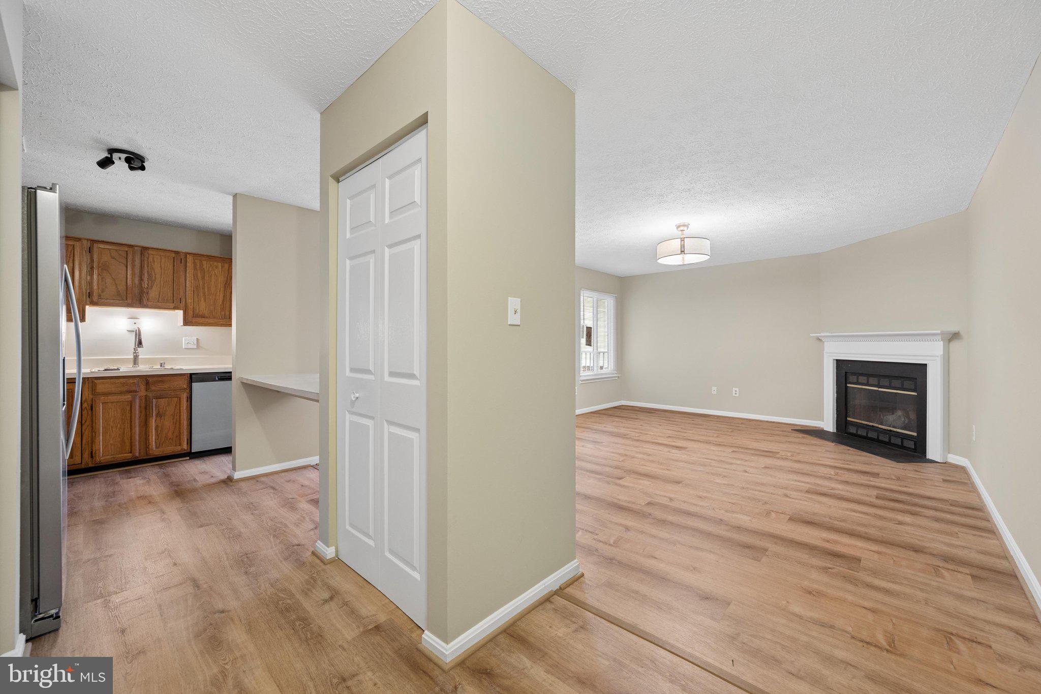 2108 Whitehall Road, Unit 1B Frederick, MD 21702 - Photo 6 of 68 Entry