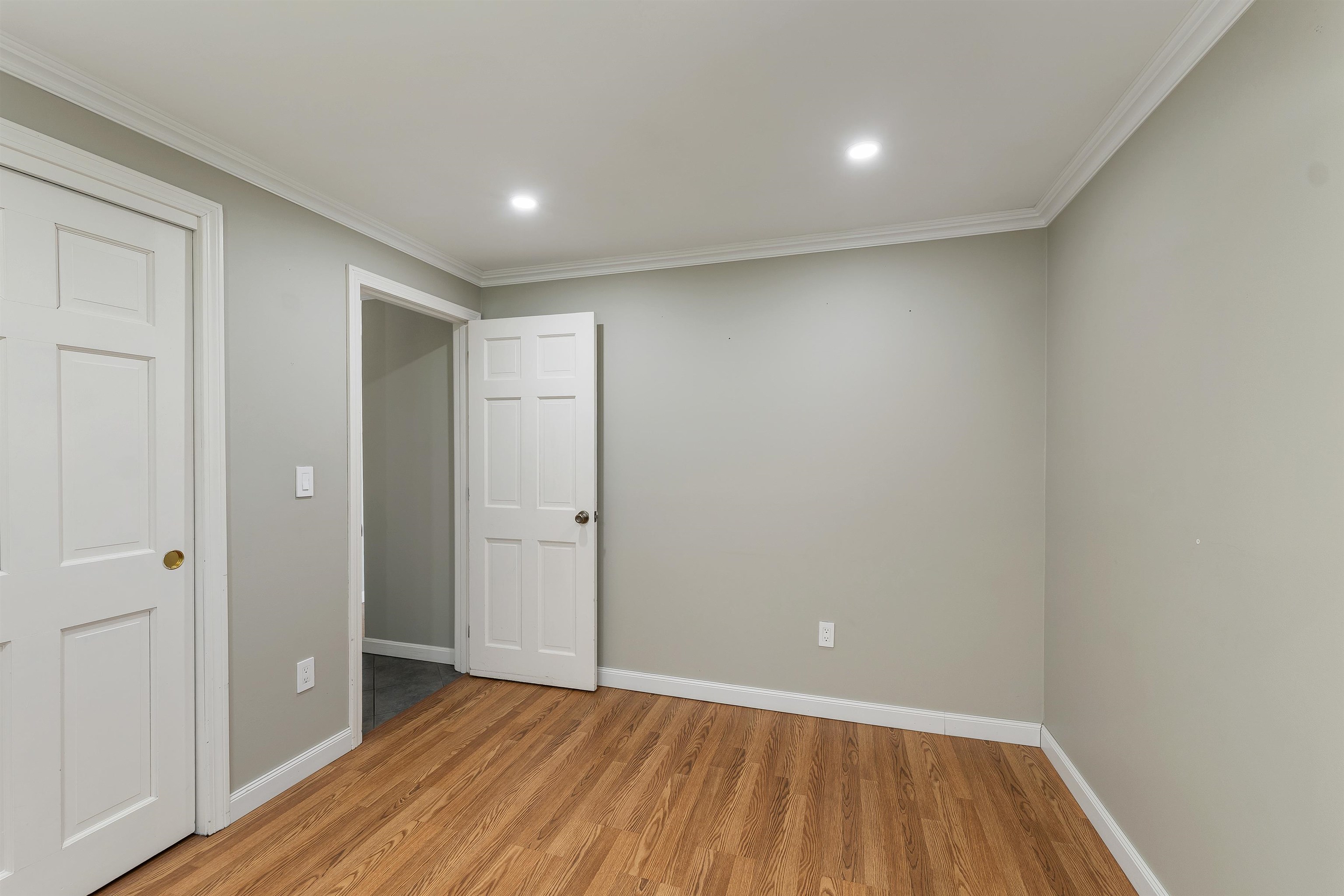22 Jonathan Lane Manchester, NH 03104 - Photo 15 of 49