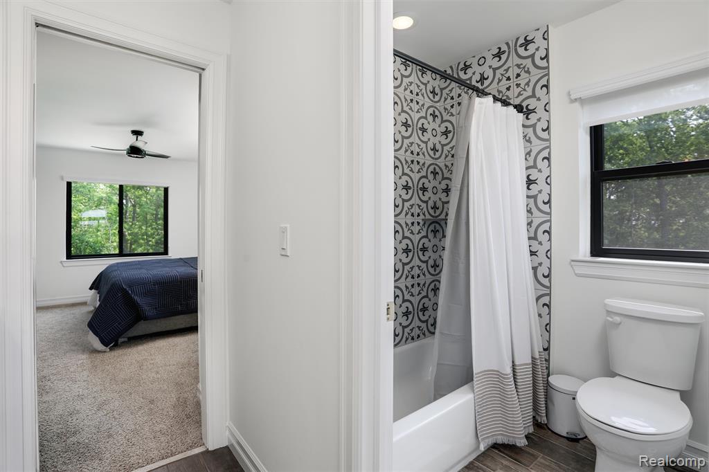 2584 Heights View Court Rochester, MI 48306 - Photo 35 of 60