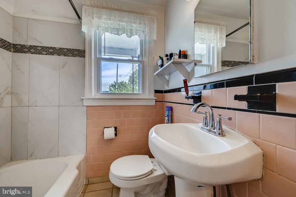 1217 Ten Oaks Road Baltimore, MD 21227 - Photo 11 of 33 Main Bathroom