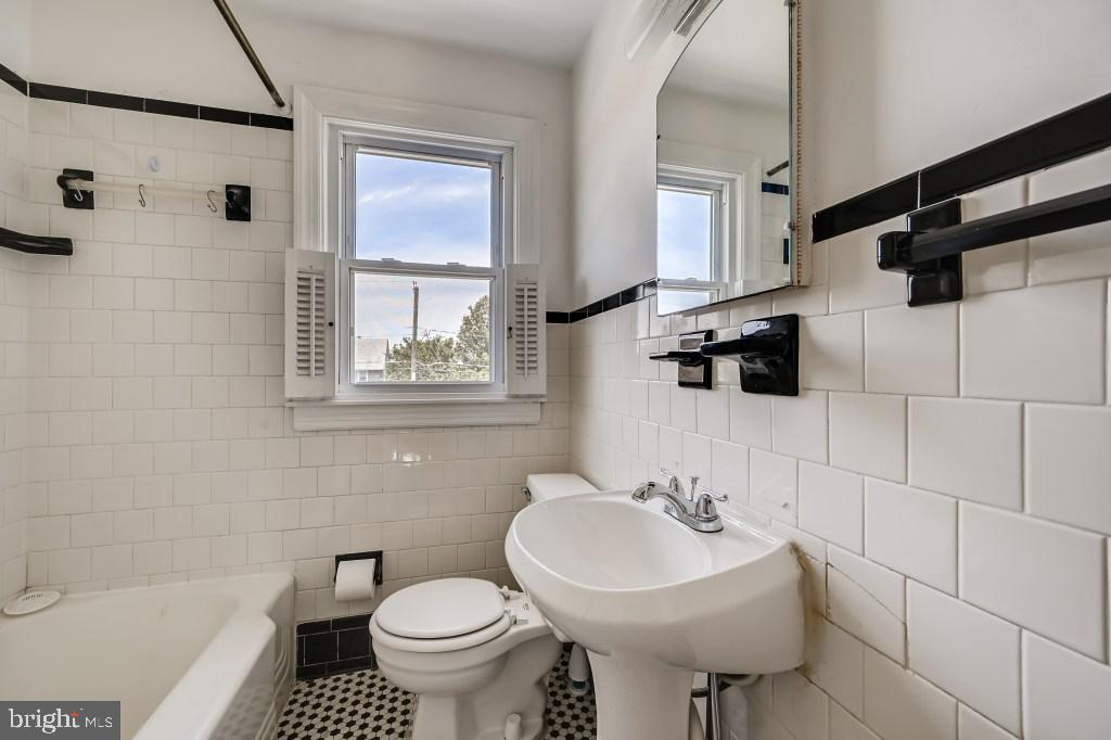 1217 Ten Oaks Road Baltimore, MD 21227 - Photo 16 of 33 Bathroom 2 (2nd fl)