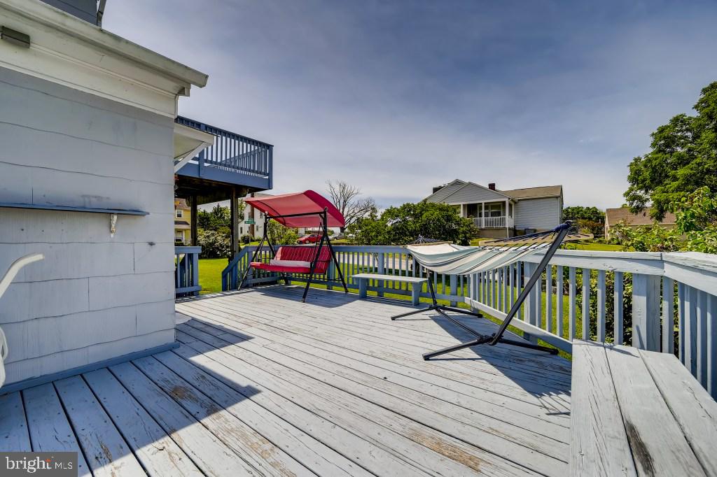1217 Ten Oaks Road Baltimore, MD 21227 - Photo 29 of 33 1st fl Deck