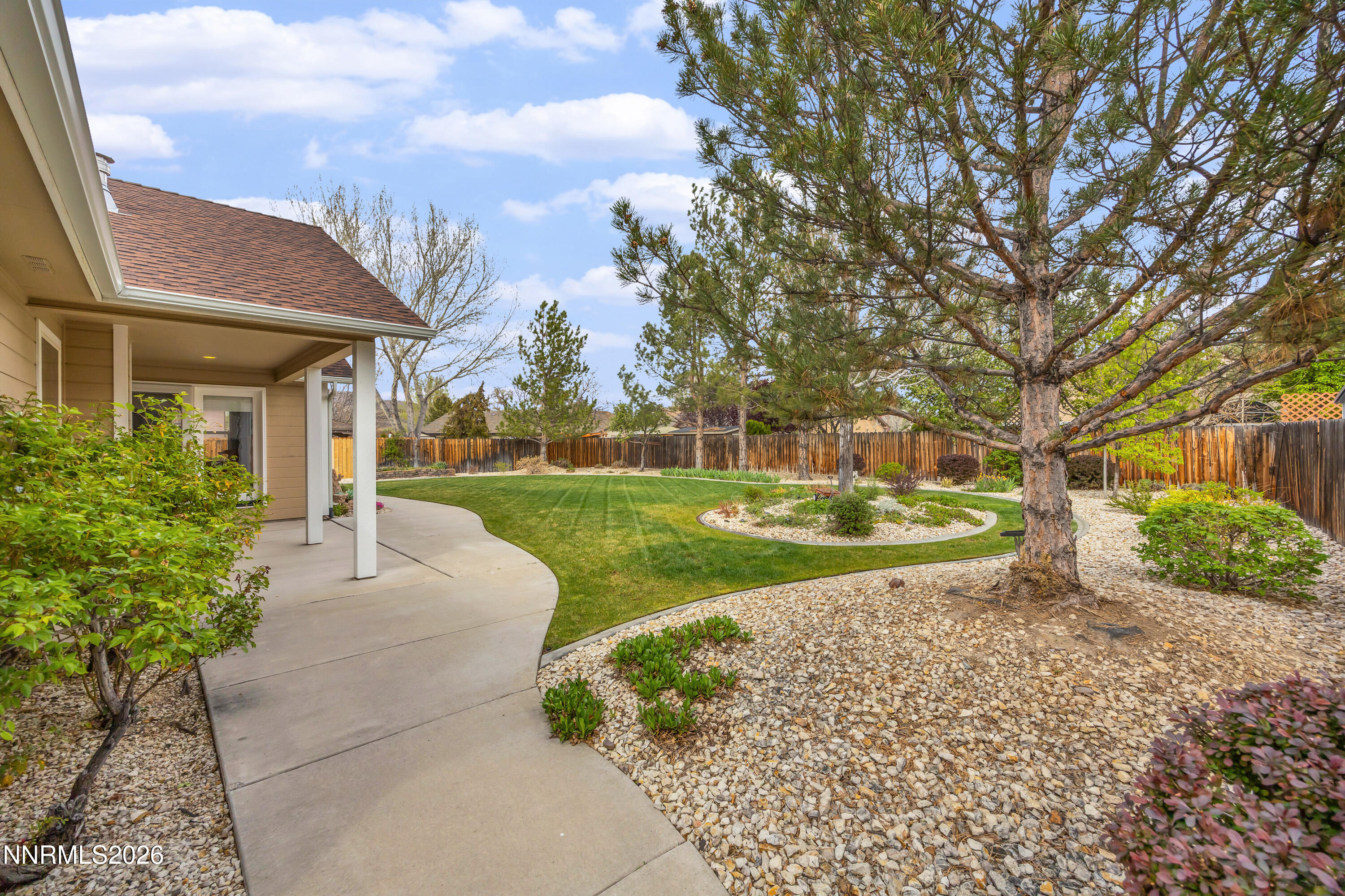 2057 Divot Road Carson City, NV 89701 - Photo 23 of 28 40_img_3573