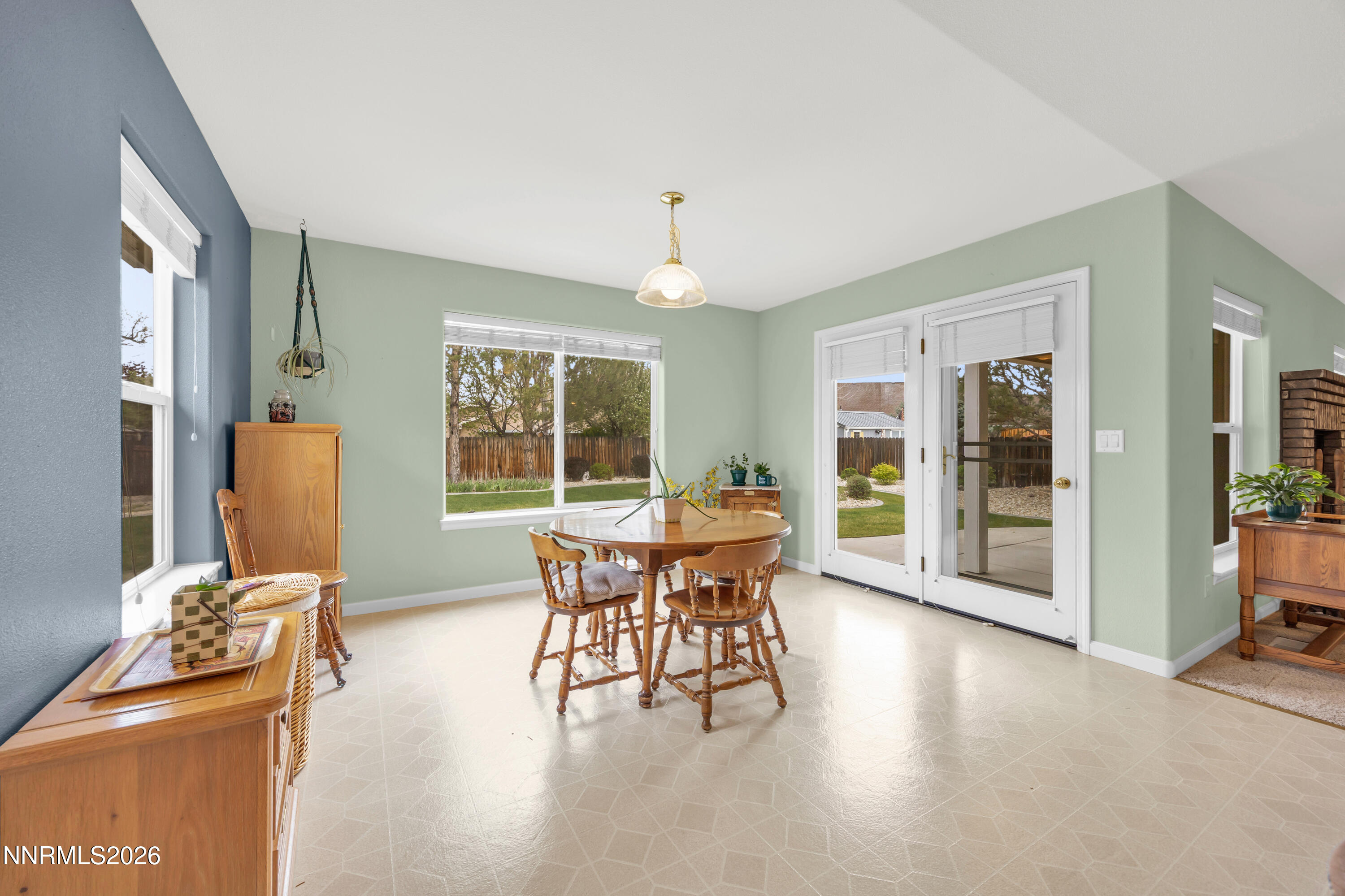 2057 Divot Road Carson City, NV 89701 - Photo 9 of 28 22_img_3528