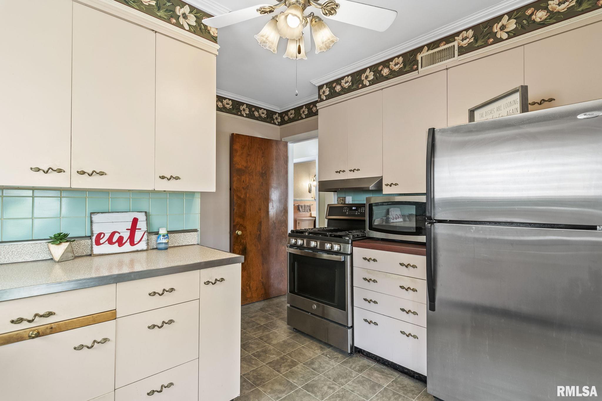 1520 West Edwards Street Springfield, IL 62704 - Photo 9 of 36 Gallery Image 9
