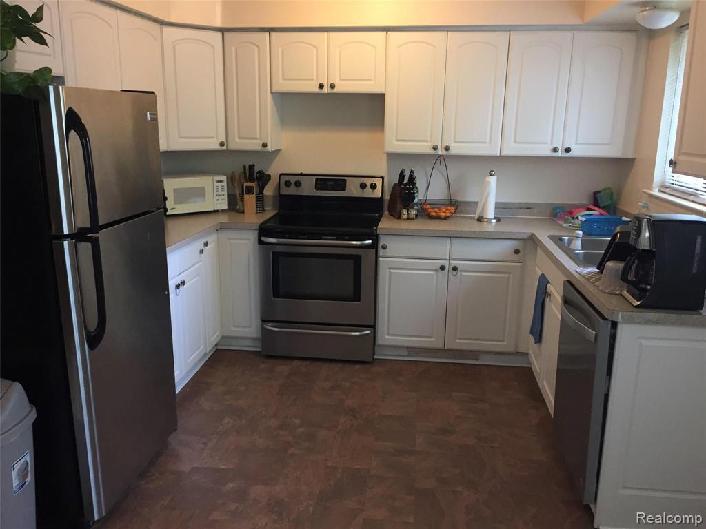 23680 Lahser Road Southfield, MI 48033 - Photo 2 of 18