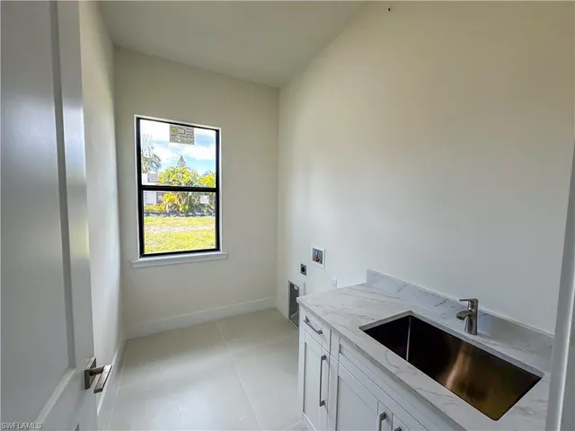 $1,195,000 | 2464 Florida Avenue, Naples, FL 34112