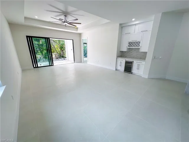 $1,195,000 | 2464 Florida Avenue, Naples, FL 34112