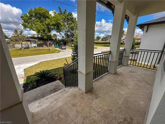 $1,195,000 | 2464 Florida Avenue, Naples, FL 34112