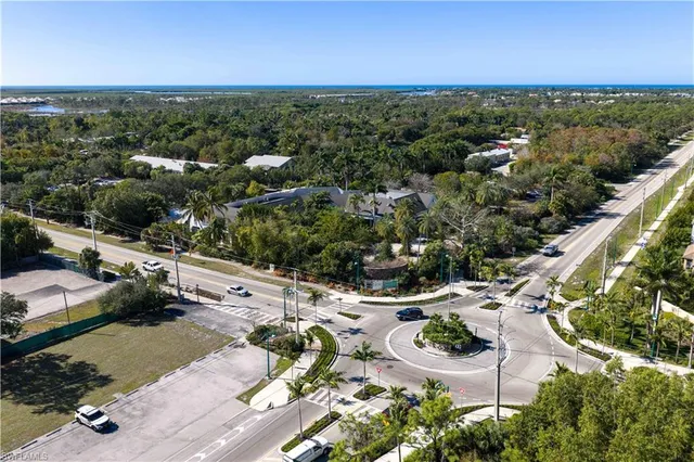 $1,195,000 | 2464 Florida Avenue, Naples, FL 34112