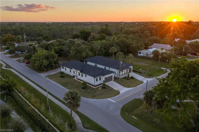 $1,195,000 | 2464 Florida Avenue, Naples, FL 34112