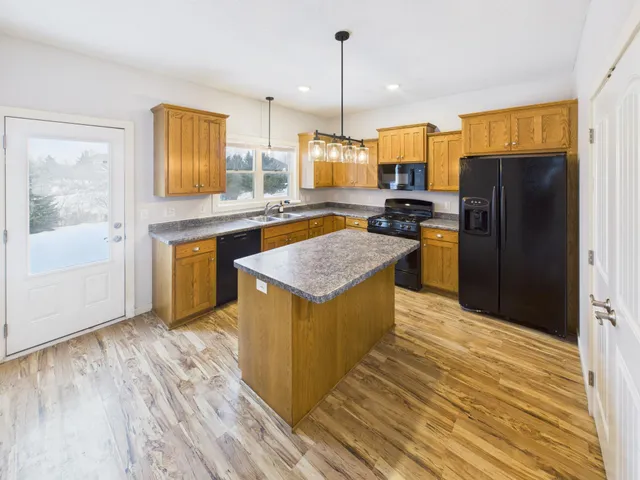 $369,900 | 3317 Old Stone Way Northeast, Sauk Rapids, MN 56379