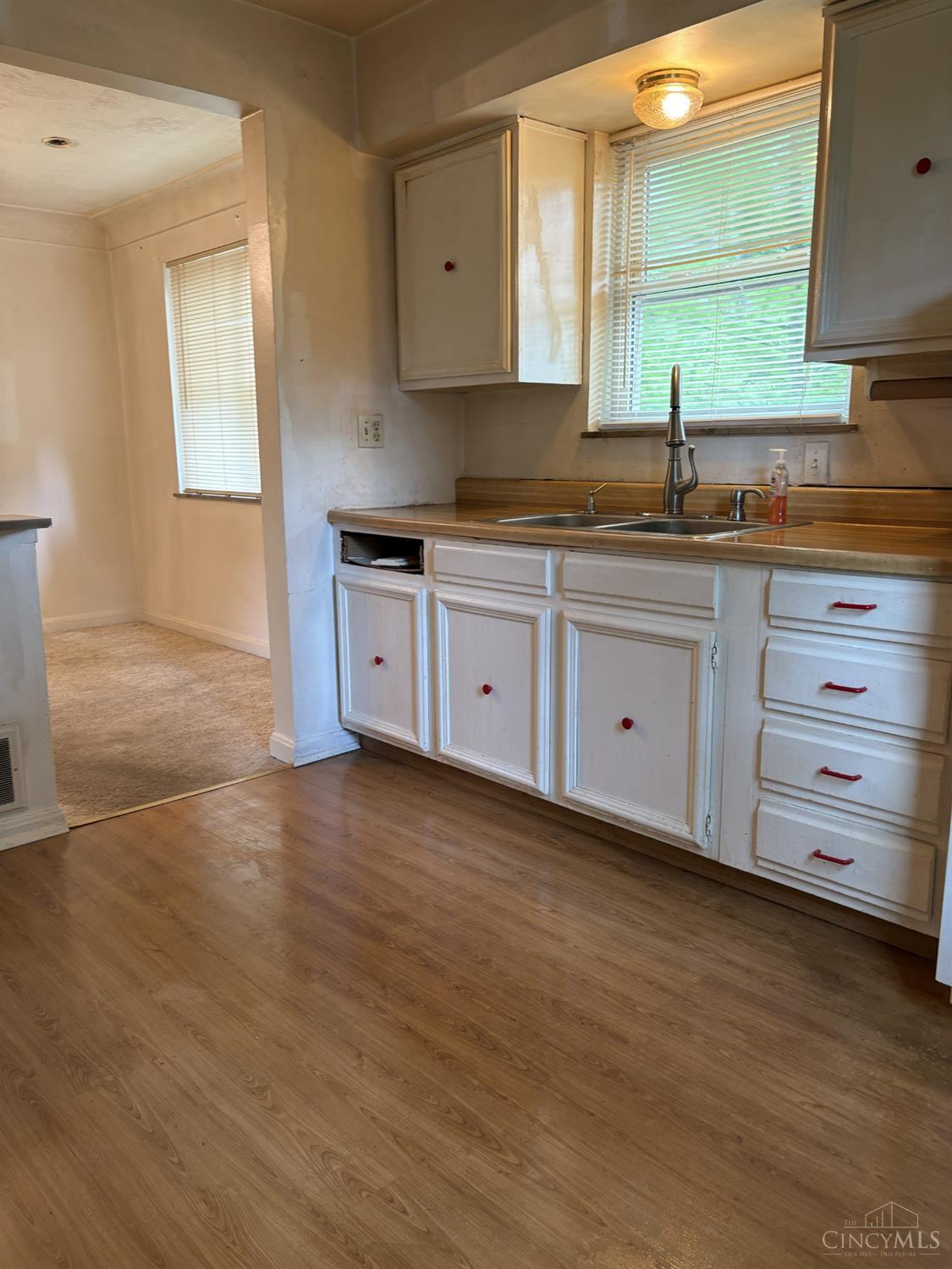3880 Bennett Road Cincinnati, OH 45245 - Photo 7 of 13 Gallery Image 7