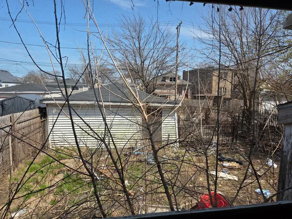 $54,900 | 10511 South Yates Avenue, Chicago, IL 60617