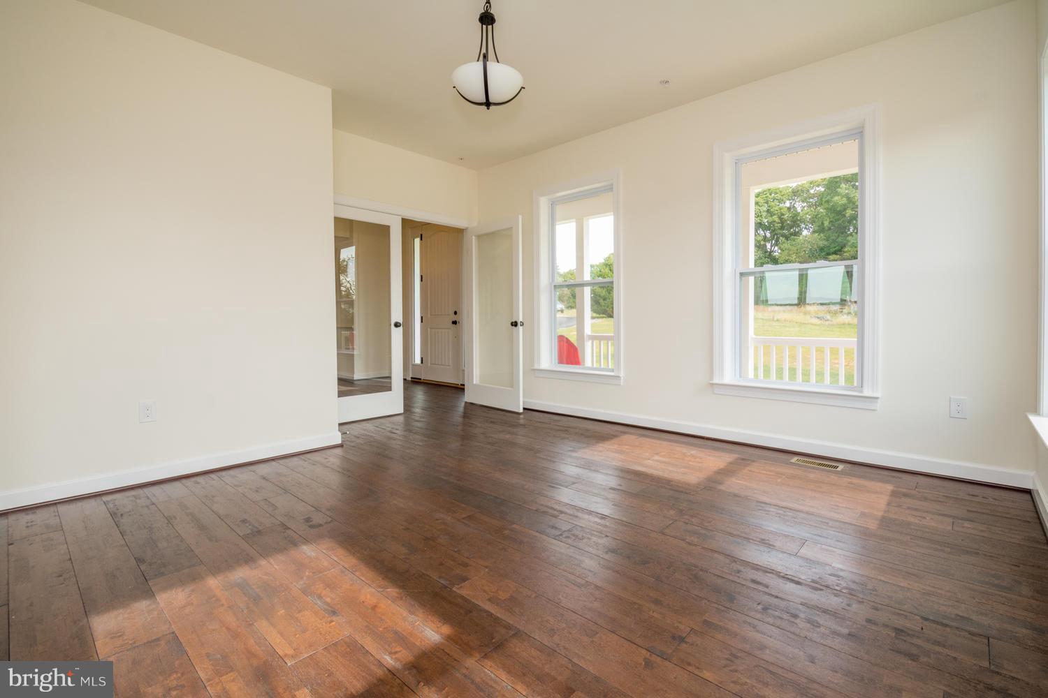 25 Holy Cross Road Street, MD 21154 - Photo 13 of 30 Living Room