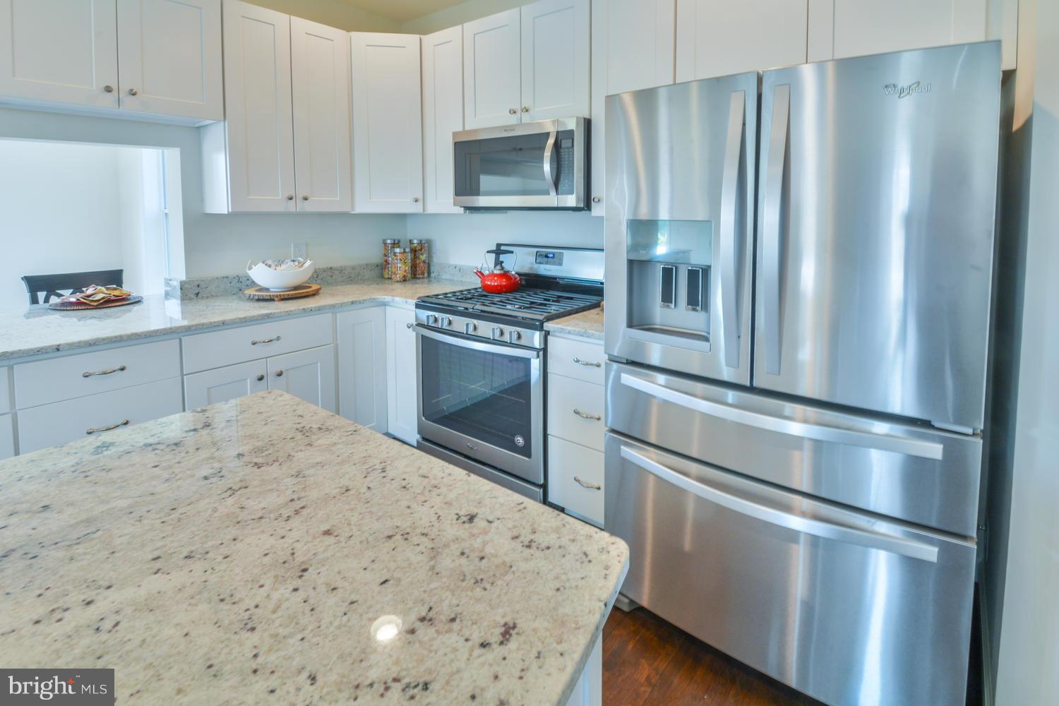 25 Holy Cross Road Street, MD 21154 - Photo 5 of 30 Gorgeous Gourmet Kitchen