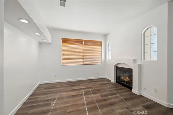 $540,000 | 25947 Stafford Canyon Road, Unit G, Stevenson Ranch, CA 91381