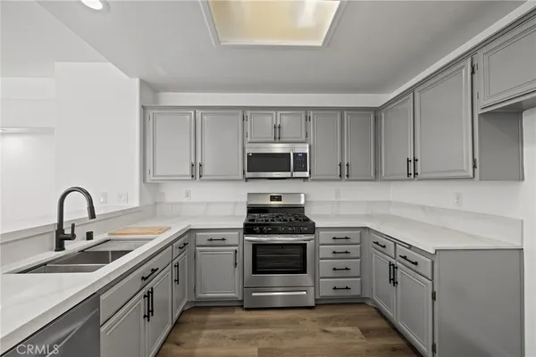 $540,000 | 25947 Stafford Canyon Road, Unit G, Stevenson Ranch, CA 91381