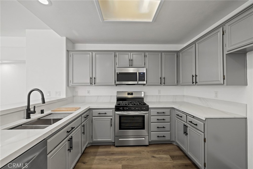 25947 Stafford Canyon Road, Unit G Stevenson Ranch, CA 91381 - Photo 28 of 60