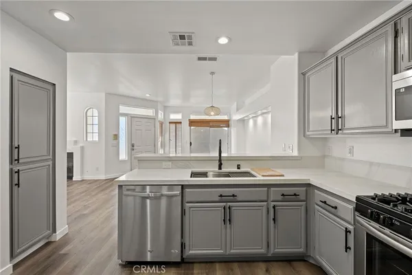 $540,000 | 25947 Stafford Canyon Road, Unit G, Stevenson Ranch, CA 91381