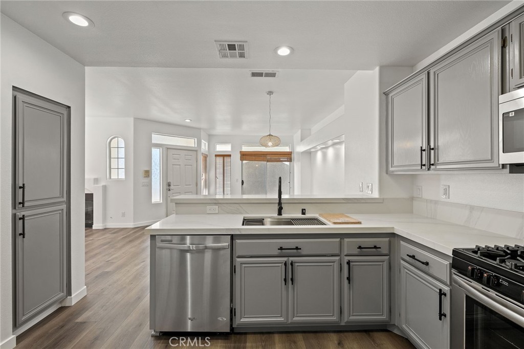 25947 Stafford Canyon Road, Unit G Stevenson Ranch, CA 91381 - Photo 30 of 60