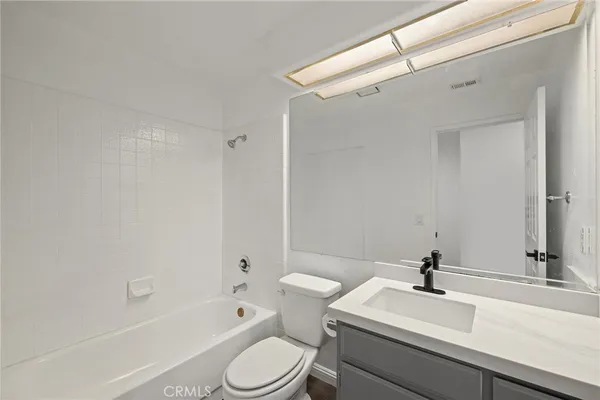 $540,000 | 25947 Stafford Canyon Road, Unit G, Stevenson Ranch, CA 91381