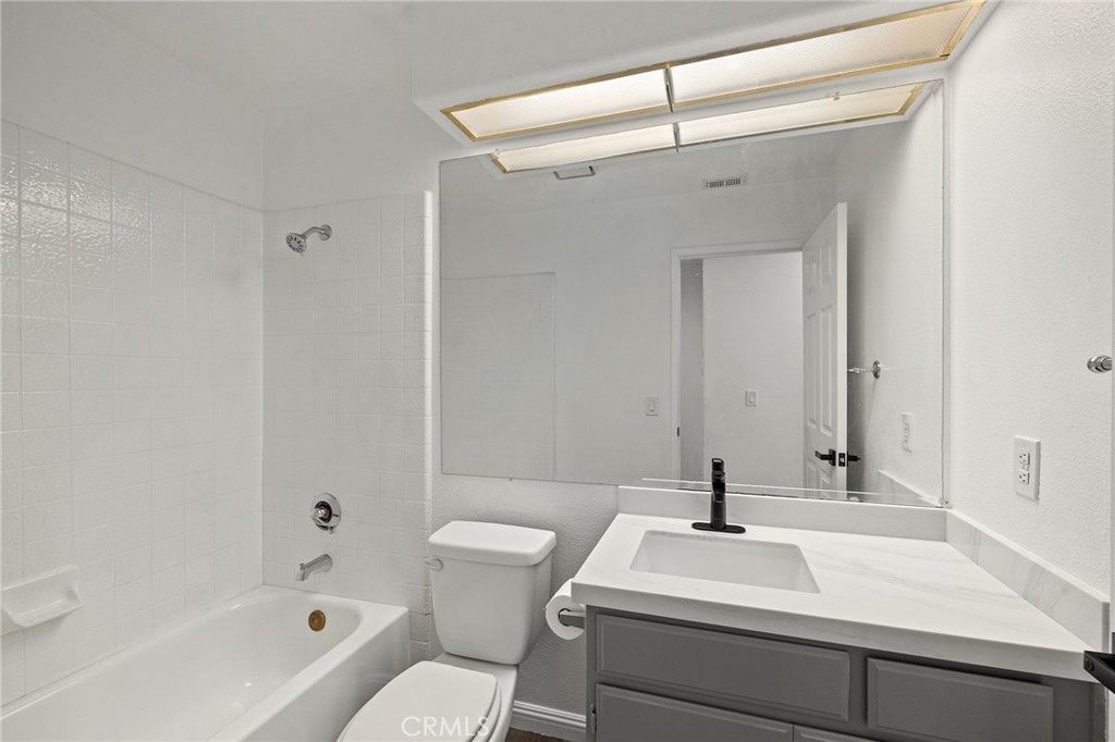 25947 Stafford Canyon Road, Unit G Stevenson Ranch, CA 91381 - Photo 33 of 60