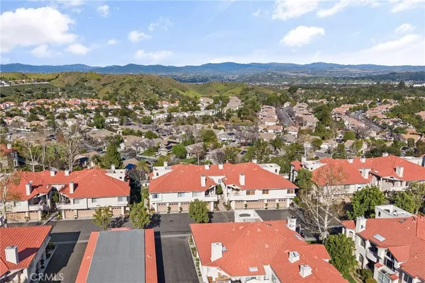 $540,000 | 25947 Stafford Canyon Road, Unit G, Stevenson Ranch, CA 91381