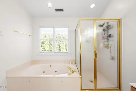 $799,000 | 805 Cricketfield Lane, Cary, NC 27518