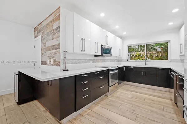 $15,900 | 3551 East Glencoe Street, Miami, FL 33133