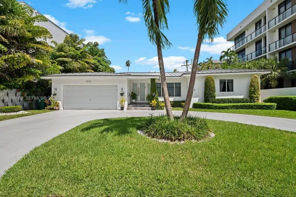 $15,900 | 3551 East Glencoe Street, Miami, FL 33133