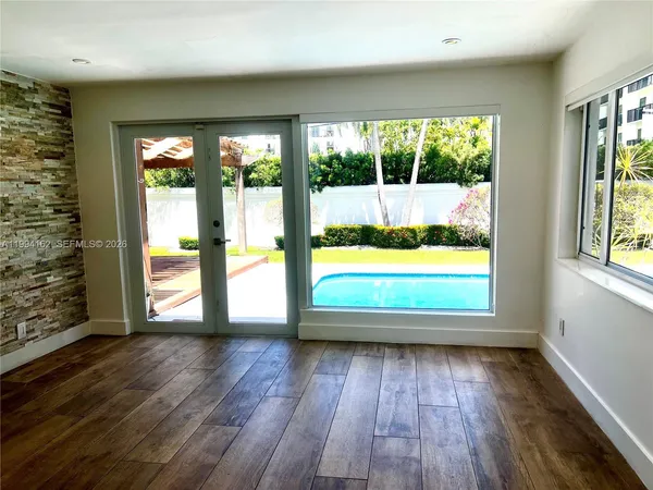 $15,900 | 3551 East Glencoe Street, Miami, FL 33133