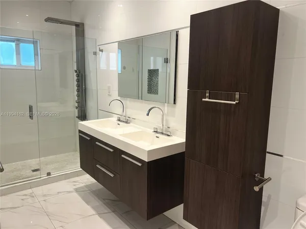 $15,900 | 3551 East Glencoe Street, Miami, FL 33133