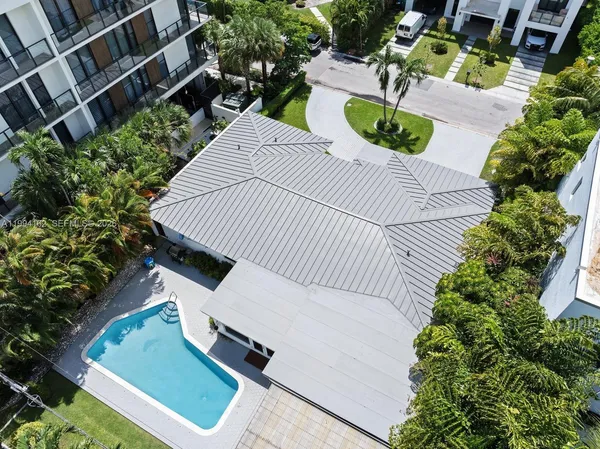 $15,900 | 3551 East Glencoe Street, Miami, FL 33133