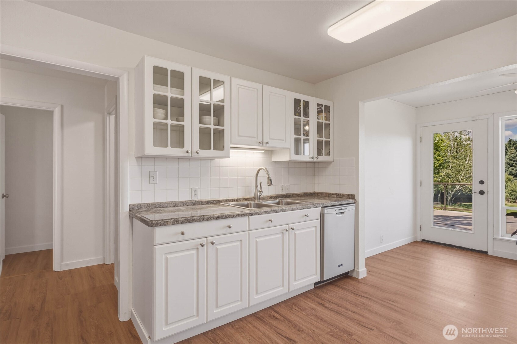 1310 Red Apple Road Wenatchee, WA 98801 - Photo 16 of 39