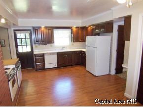 1911 Cardinal Drive Springfield, IL 62704 - Photo 2 of 9