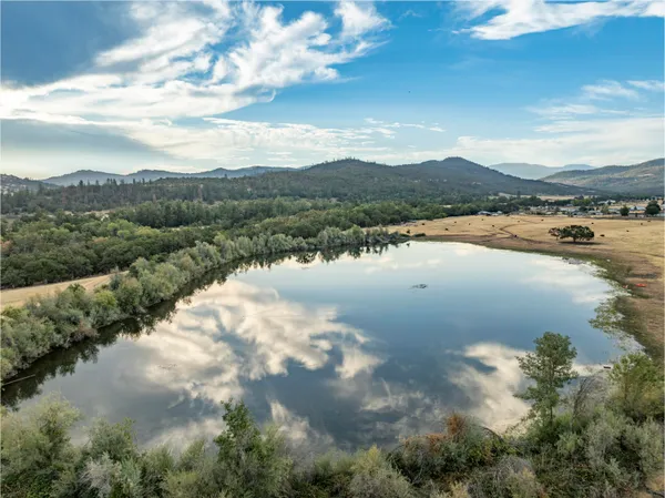 $1,999,500 | 1631 East Antelope Road, Eagle Point, OR 97524