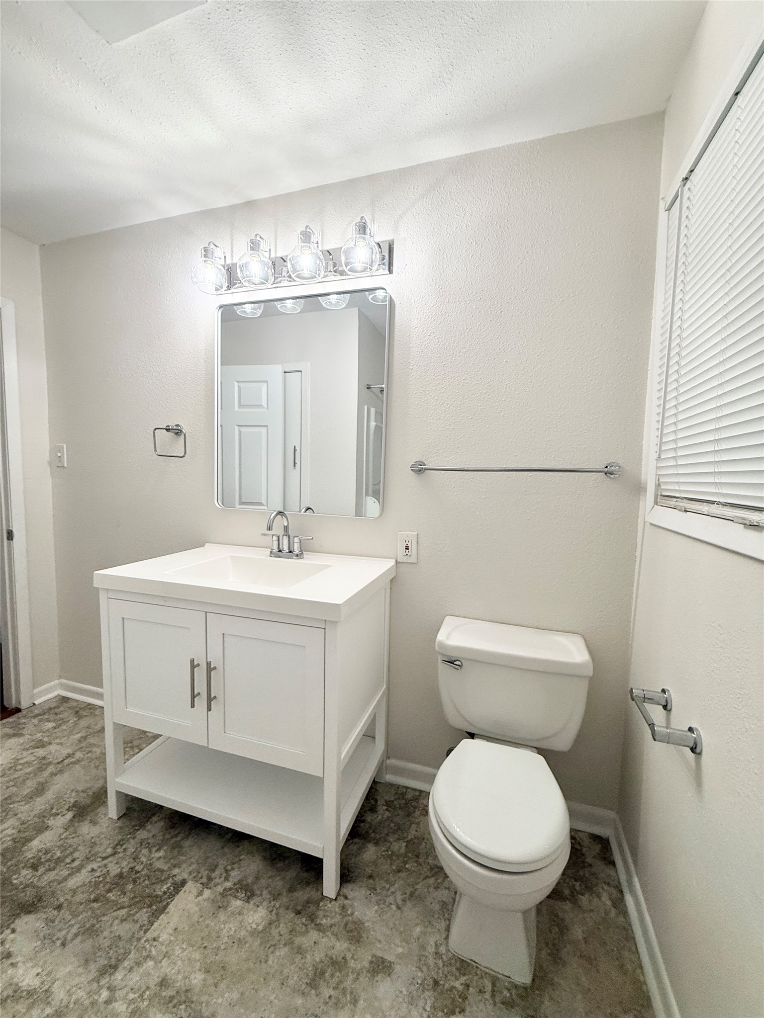 824 South Anderson Street Angleton, TX 77515 - Photo 15 of 17