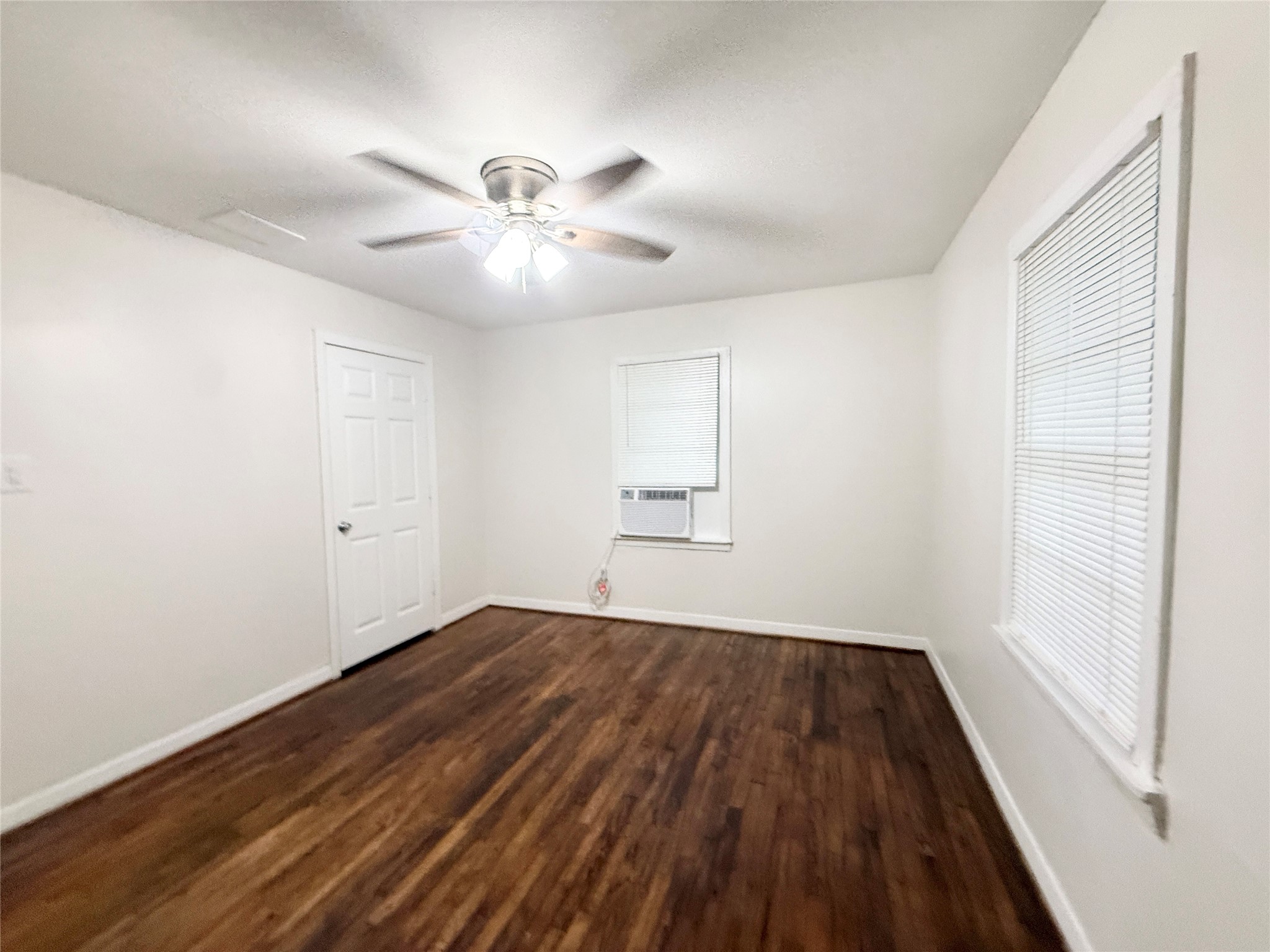 824 South Anderson Street Angleton, TX 77515 - Photo 17 of 17