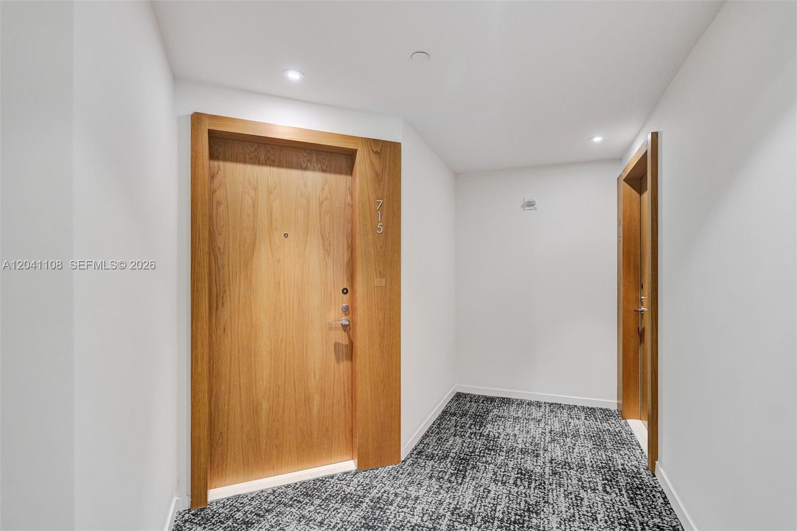 401 North Birch Road, Unit 715 Fort Lauderdale, FL 33304 - Photo 16 of 48