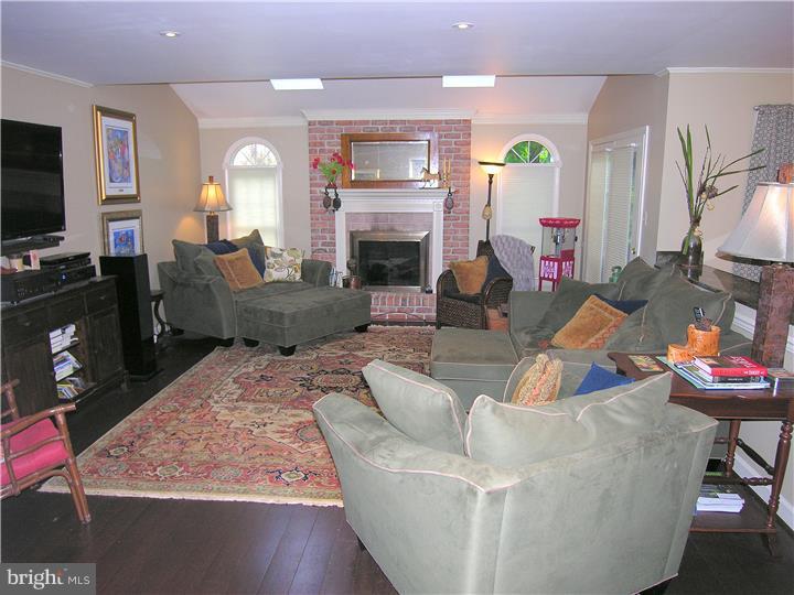 114 Grande Boulevard Sinking Spring, PA 19608 - Photo 3 of 25 Gallery Image 3